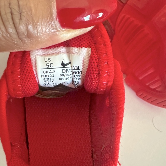 Nike Air Max 270 | color University Red | Toddler Size 5C - Picture 4 of 4